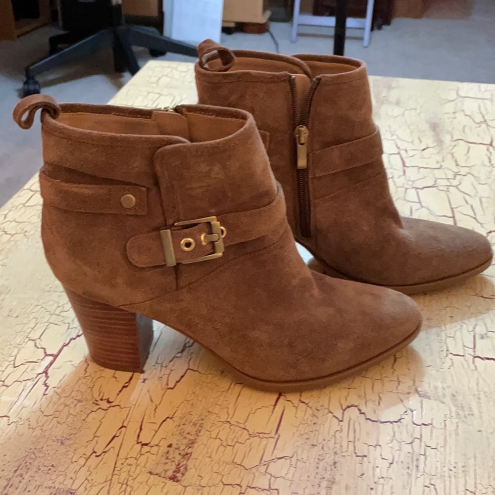 Franco Sarto Suede Booties Tan NWOT (Size 9.5)